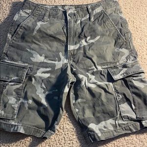 I am selling camouflage cargo shorts